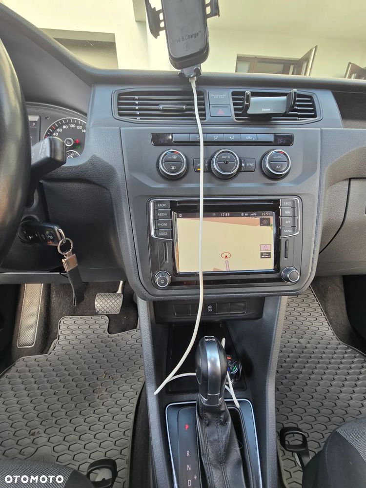 Volkswagen Caddy 2.0 TDI DSG - 12