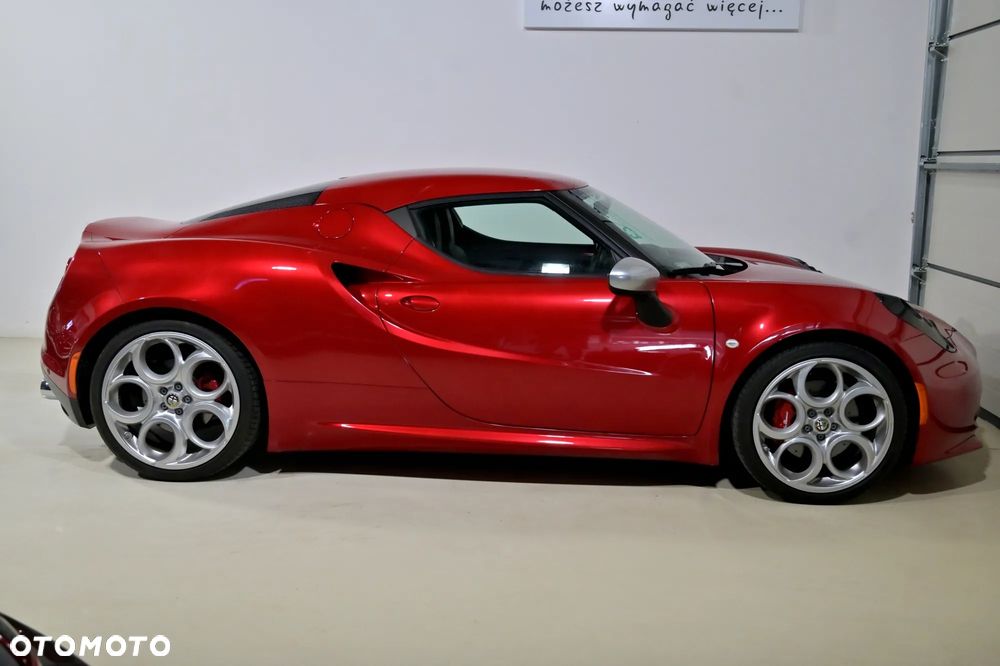 Alfa Romeo 4C - 32