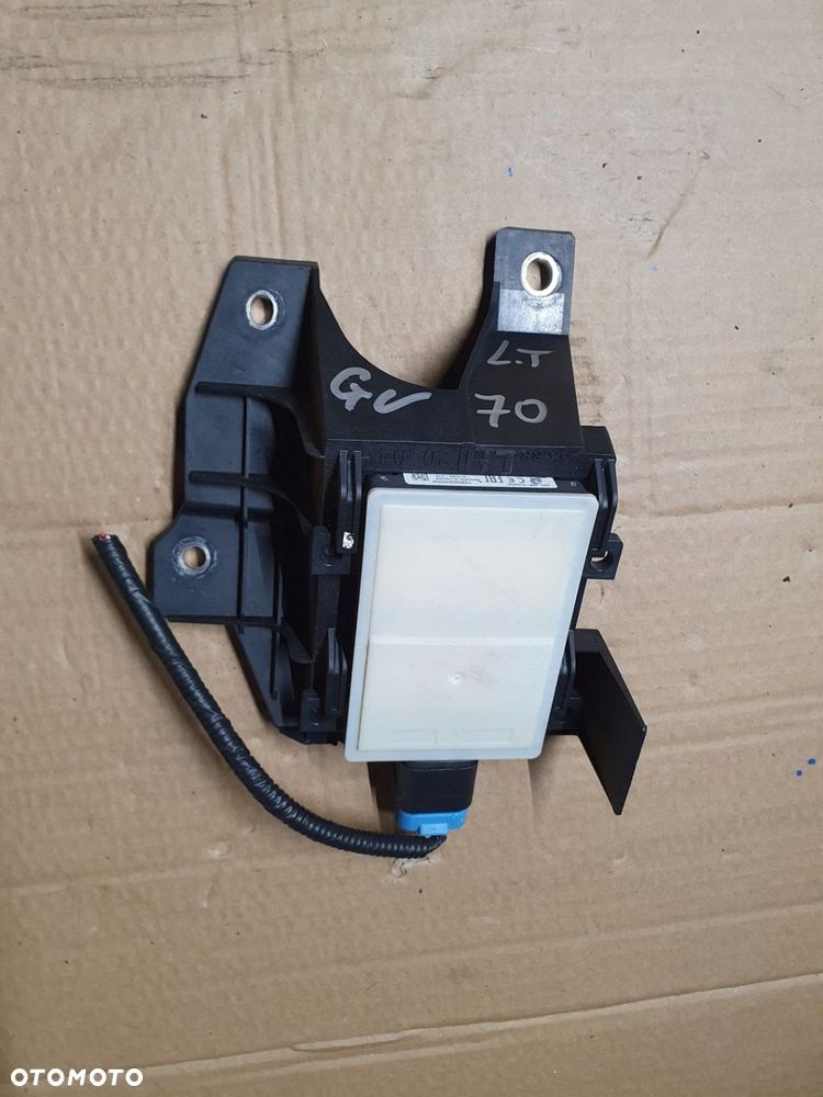 GENESIS GV70 RADAR SENSOR TYŁ LEWY CZUJNIK MARTWEGO POLA 99140-AR000 - 1