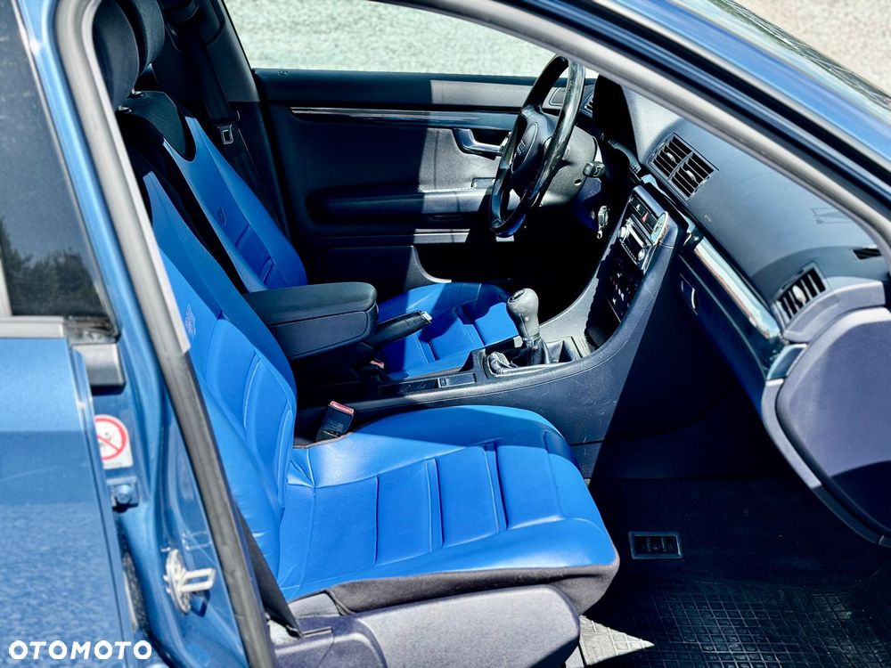 Audi A4 Limousine - 18