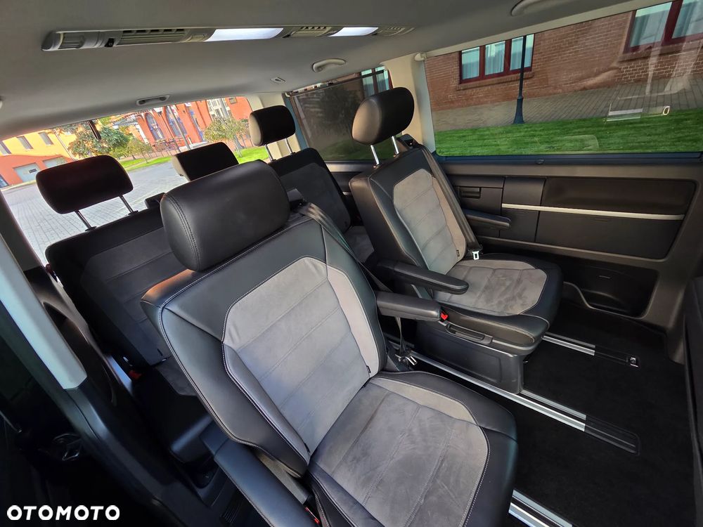 Volkswagen Multivan - 30