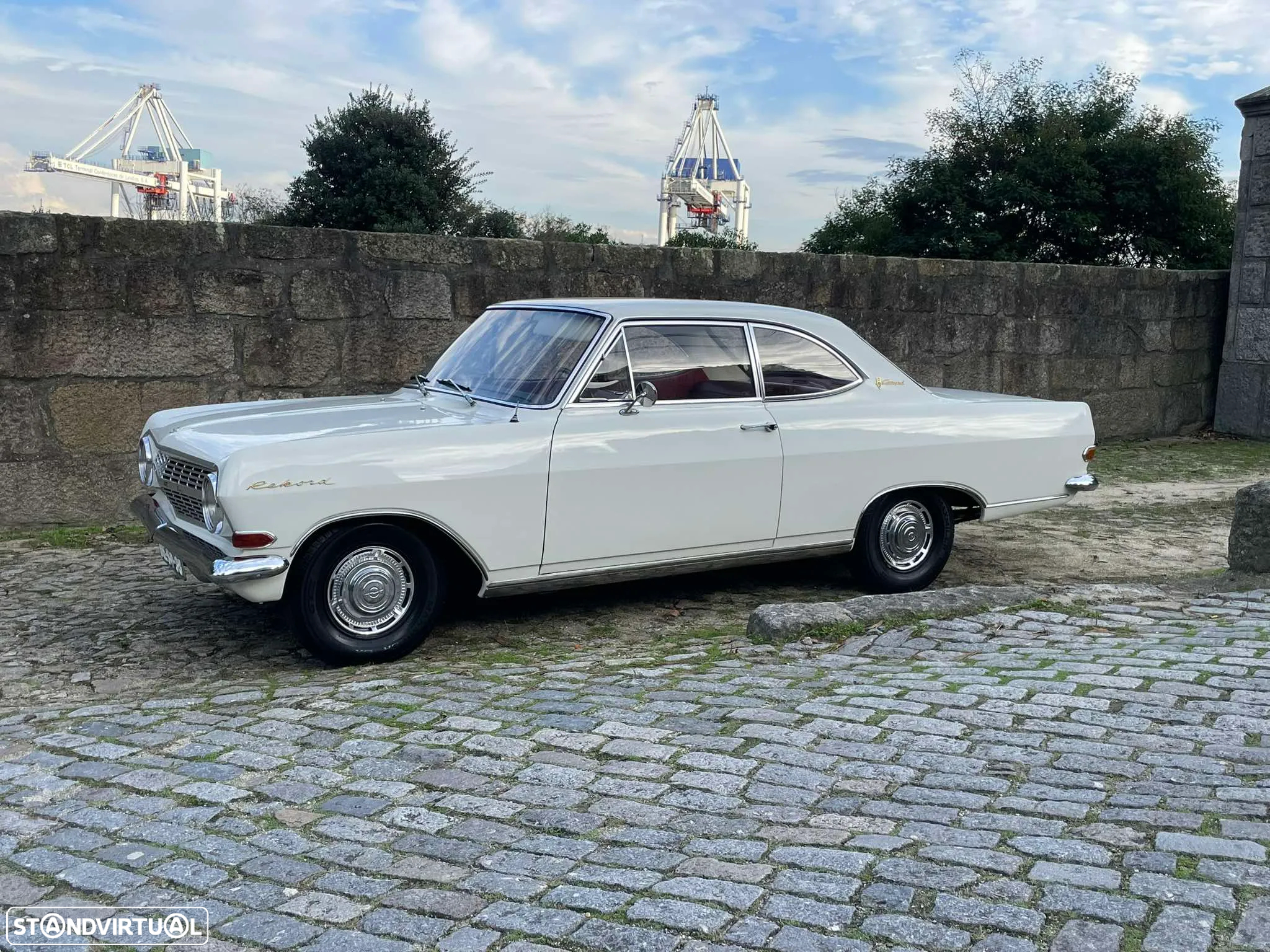 Opel Olympia Rekord 1700 Coupe - 10