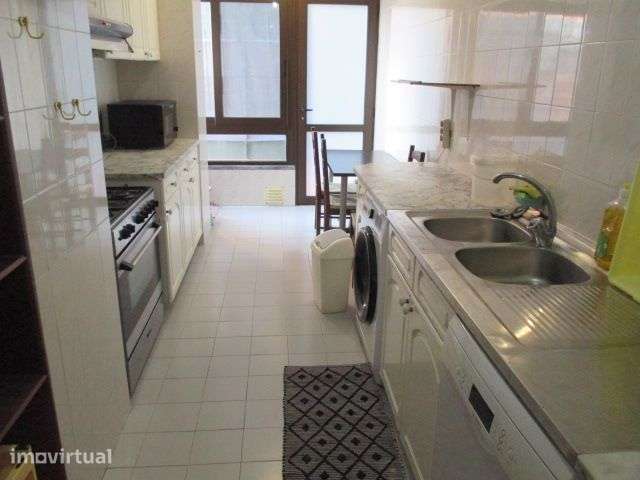 Quarto para menina estudante na Rua Padre Manuel da Nóbrega - Grande imagem: 4/21