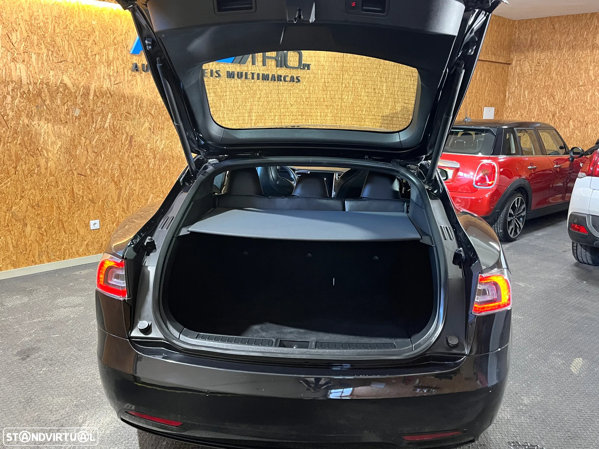 Tesla Model S 75D - 26