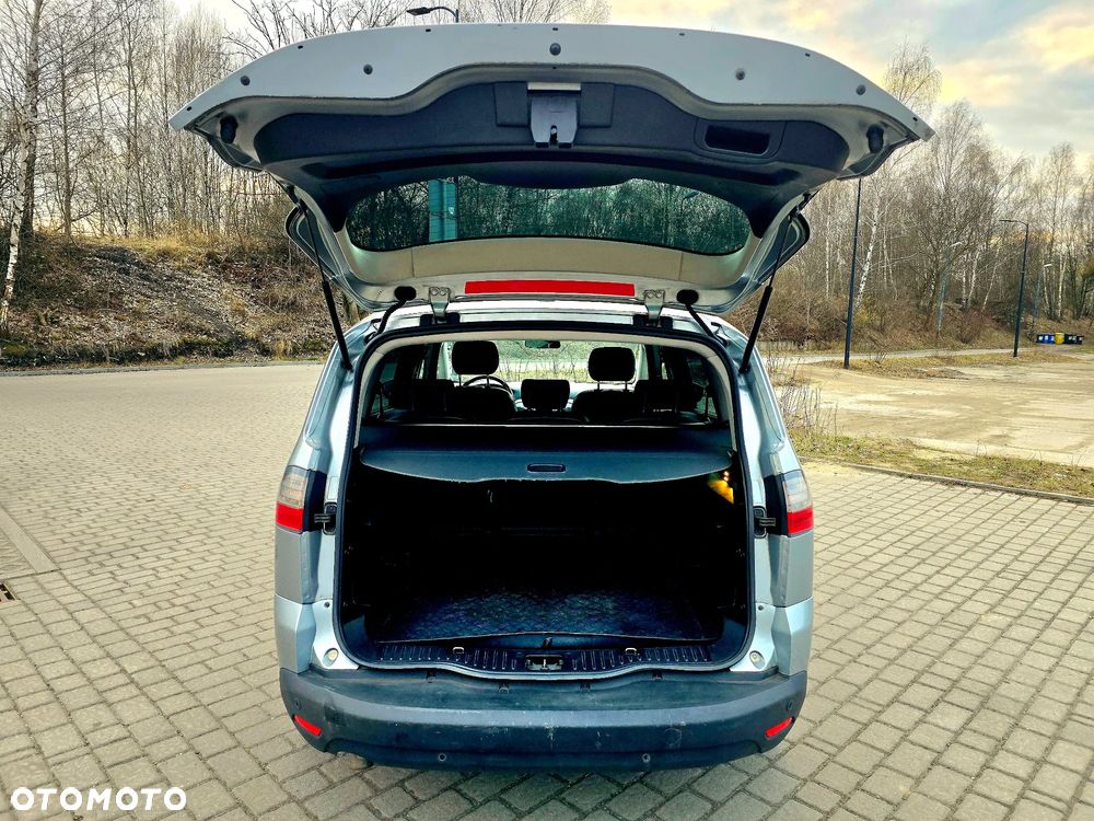 Ford S-Max - 18