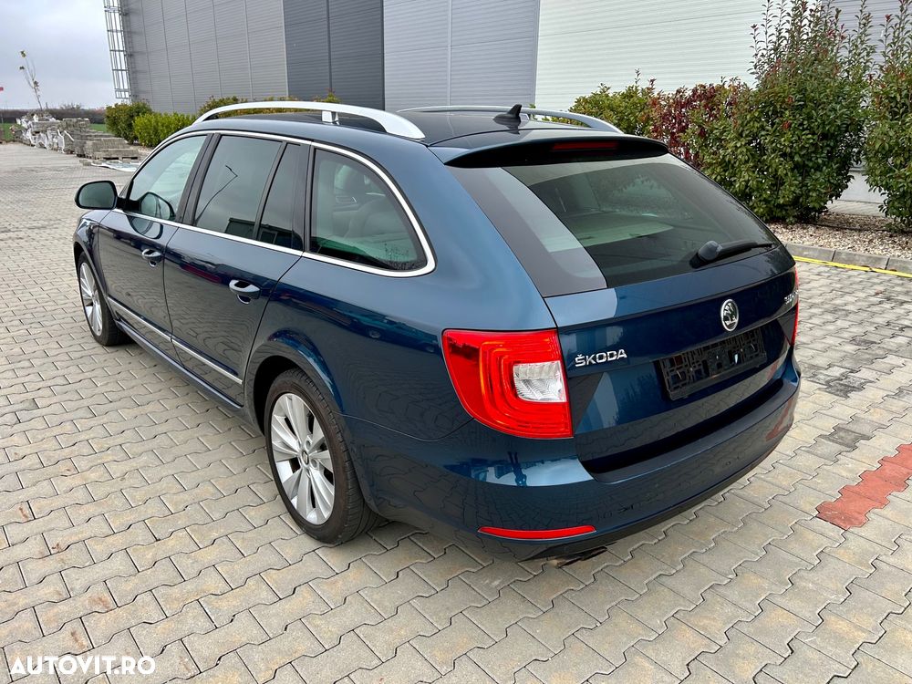 Skoda Superb Combi 2.0 TDI Green tec DSG Elegance - 6
