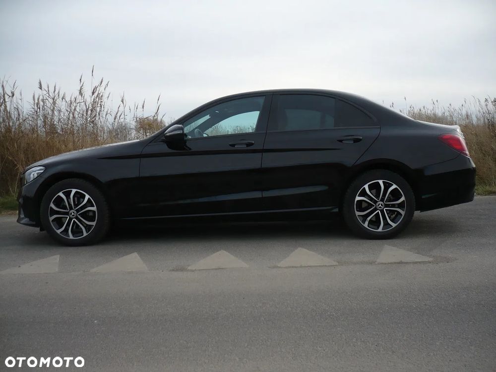 Mercedes-Benz Klasa C 220 d 4MATIC 9G-TRONIC - 17
