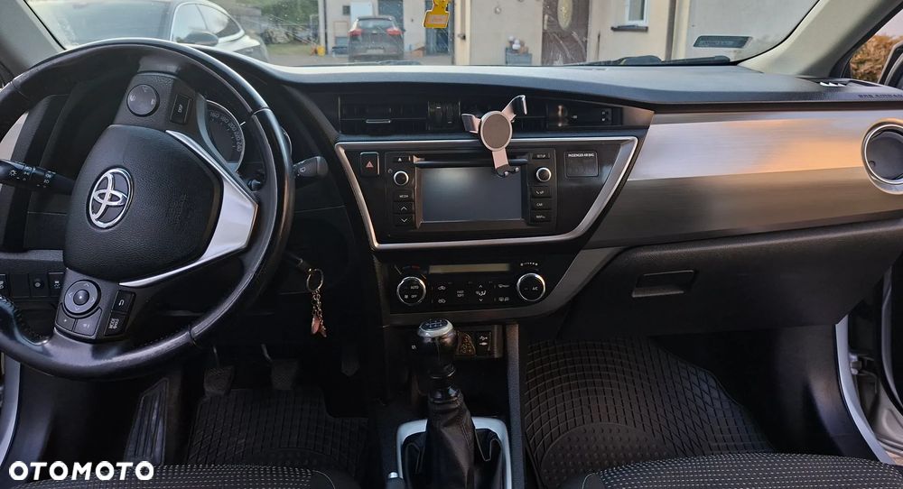 Toyota Auris 1.4 D-4D Premium - 9