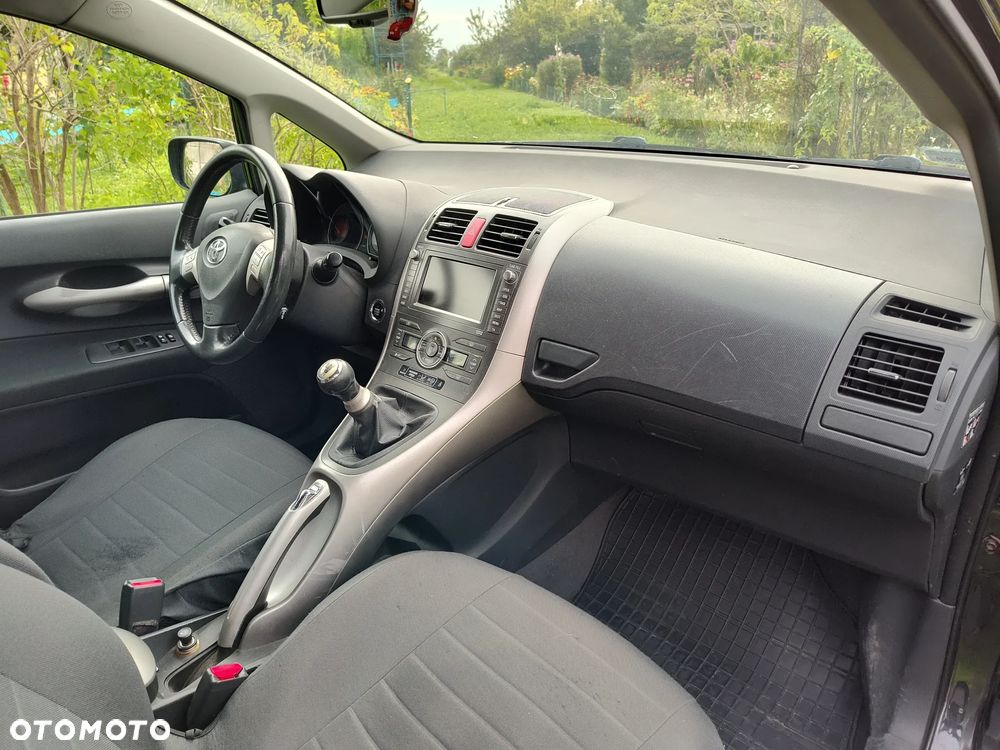 Toyota Auris - 8