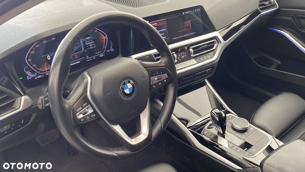 BMW Seria 3 318d Sport Line - 15