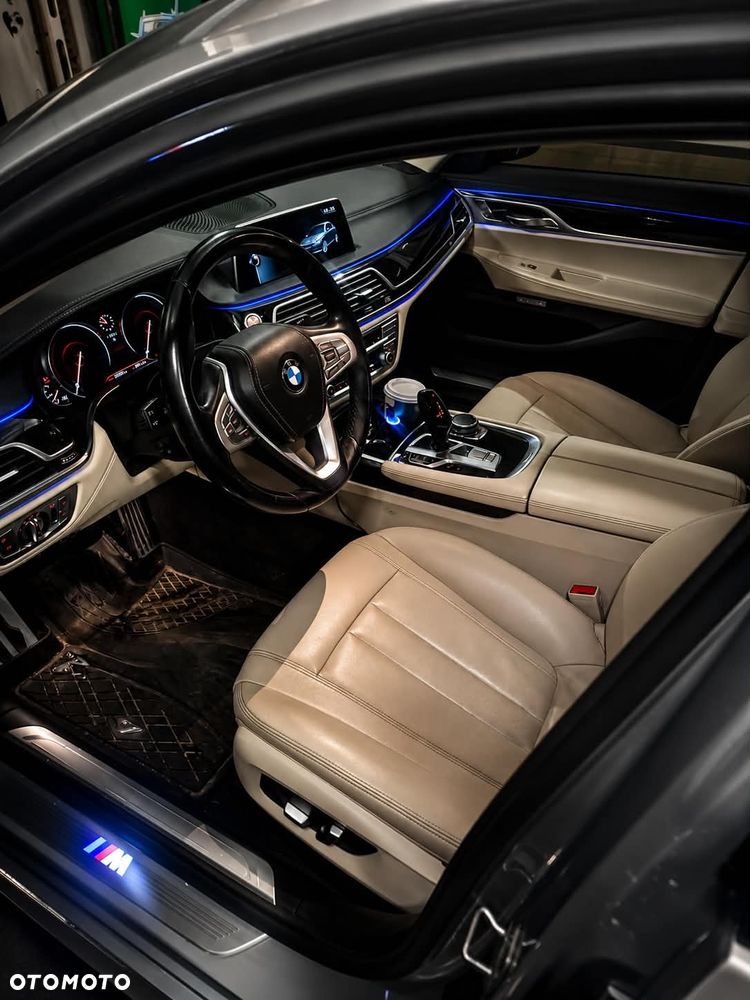 BMW Seria 7 - 5