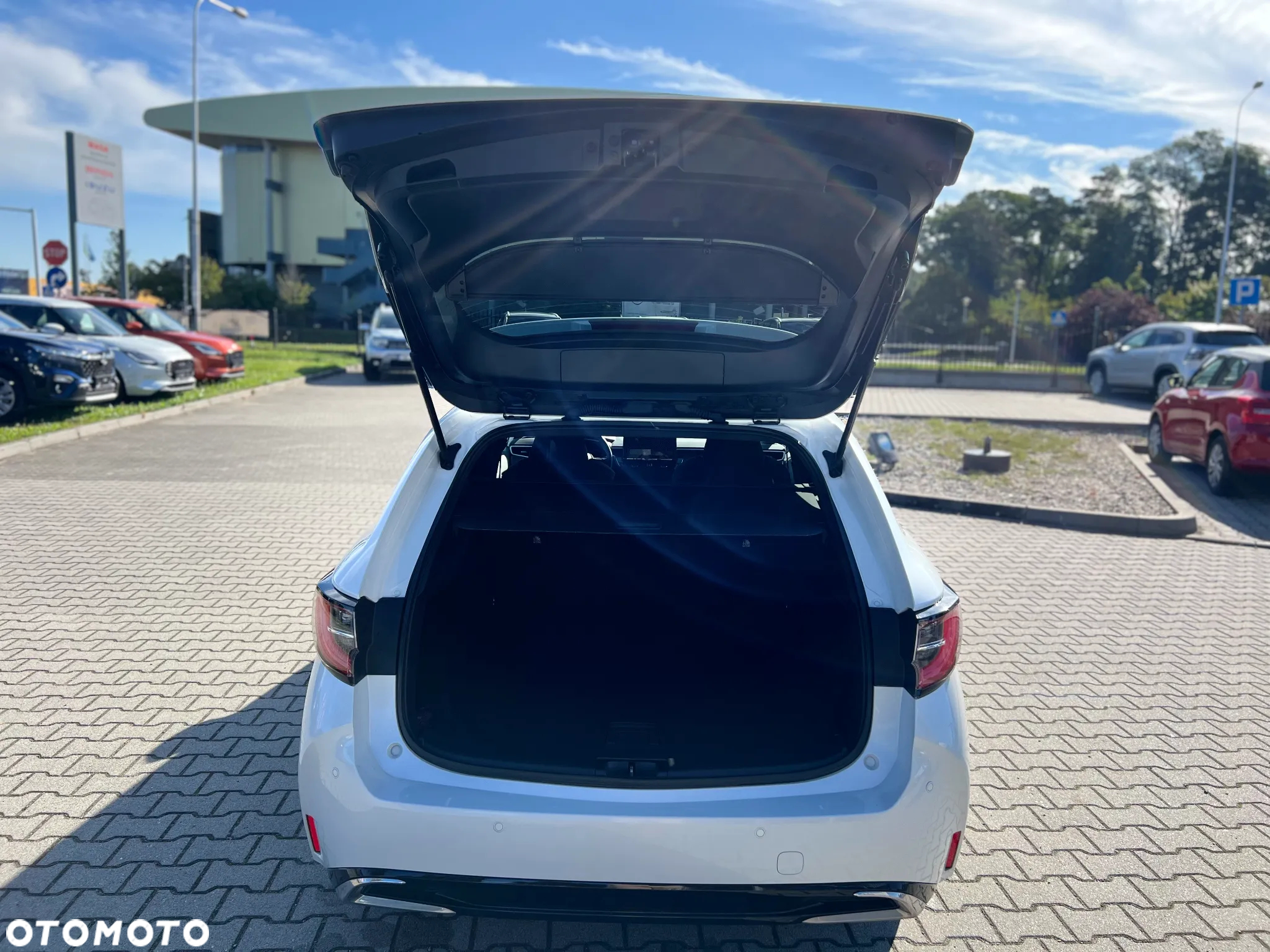 Suzuki Swace 1.8 Hybrid Elegance CVT - 17