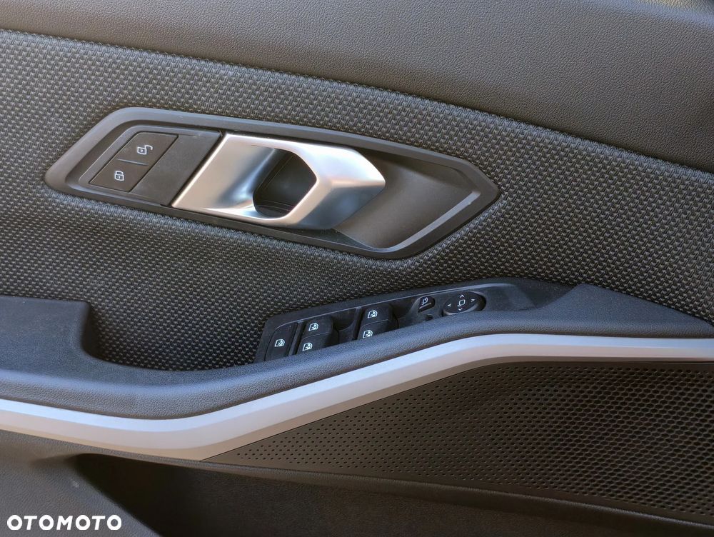 BMW Seria 3 318d Advantage - 15