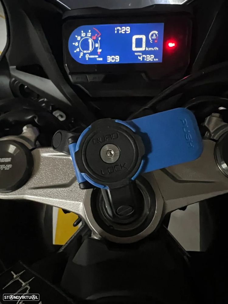 Honda CBR CBR650R - 10