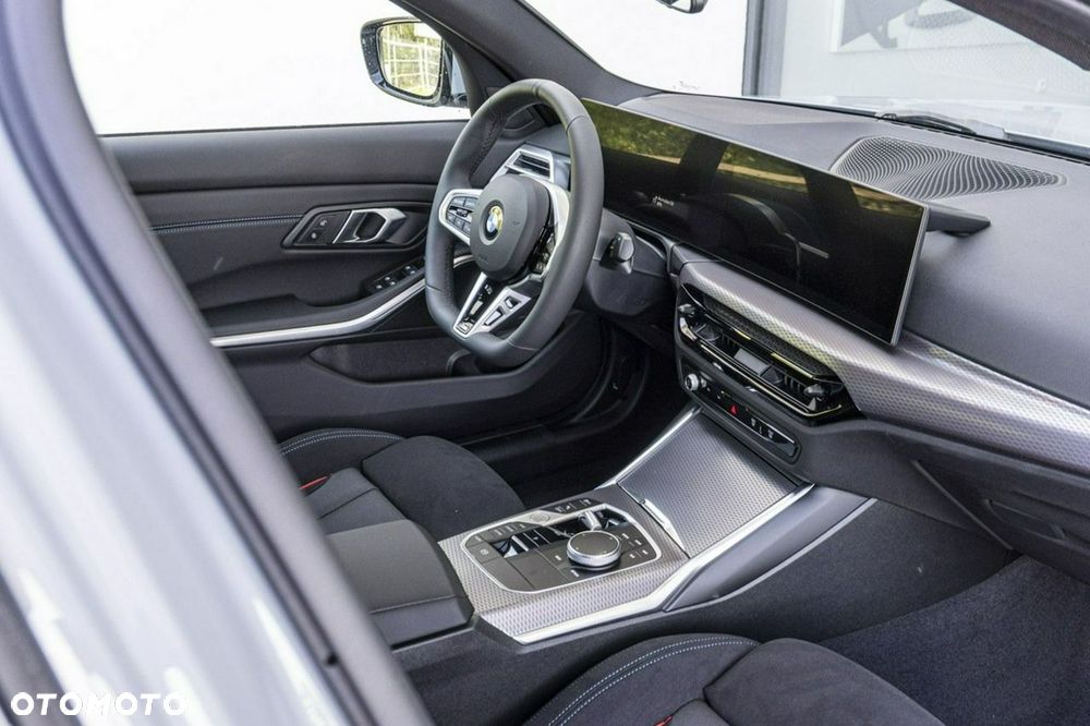 BMW Seria 3 320i - 25