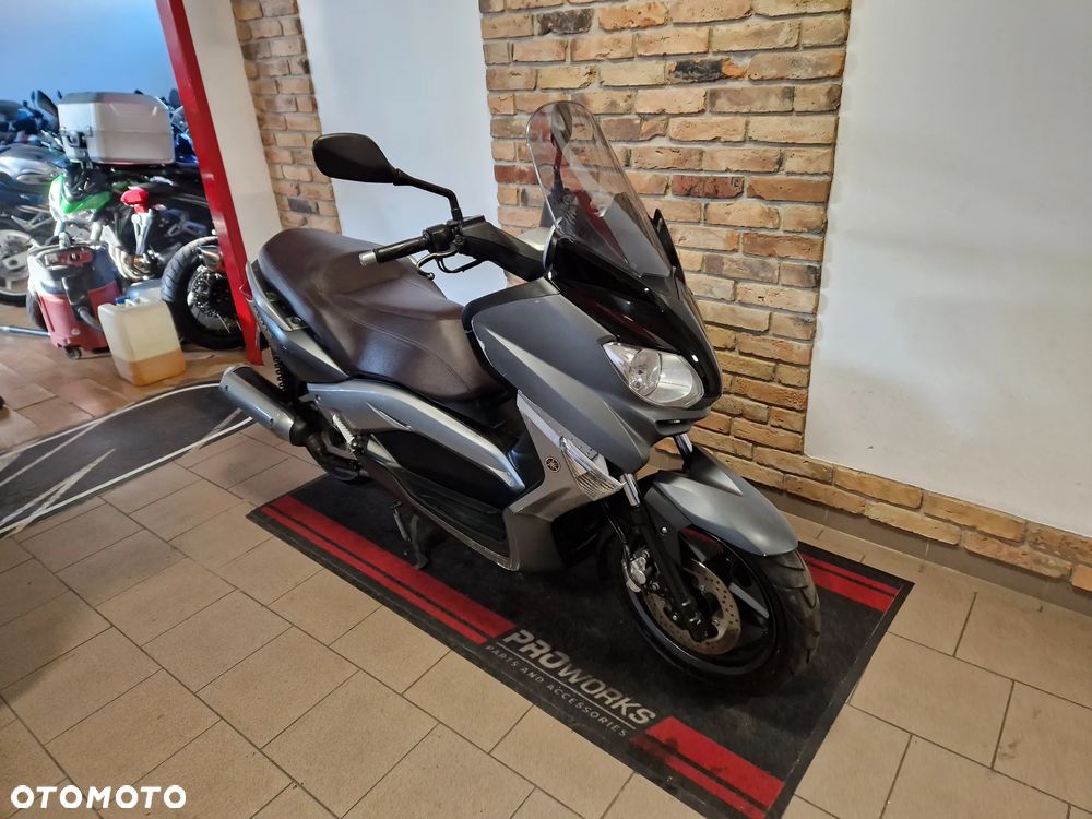 Yamaha X-max - 1