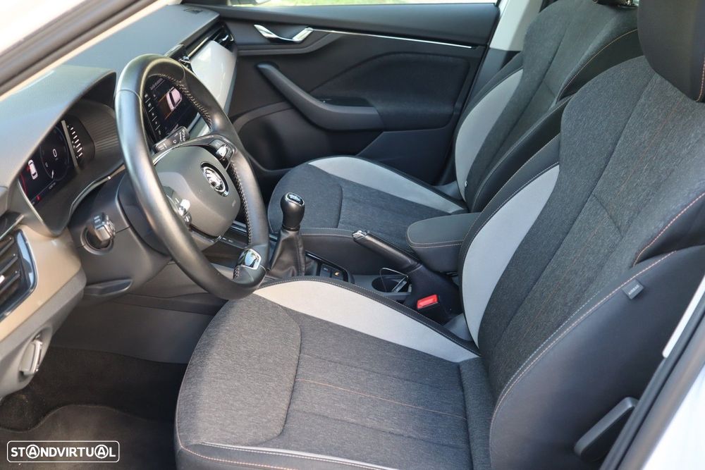 Skoda Kamiq 1.0 TSI Style - 32