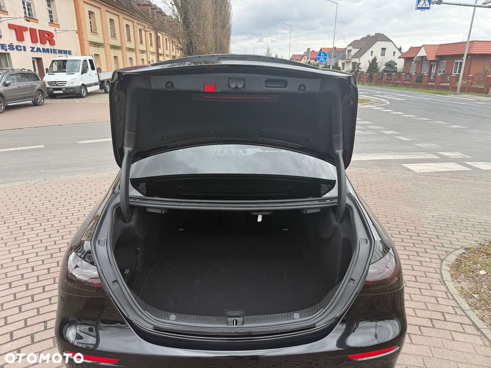Mercedes-Benz Klasa E 220 d 9G-TRONIC AMG Line - 19