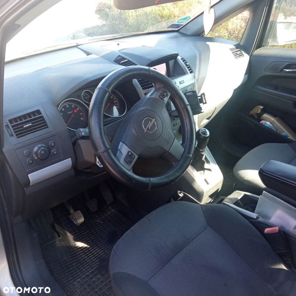 Opel Zafira 1.8 - 7