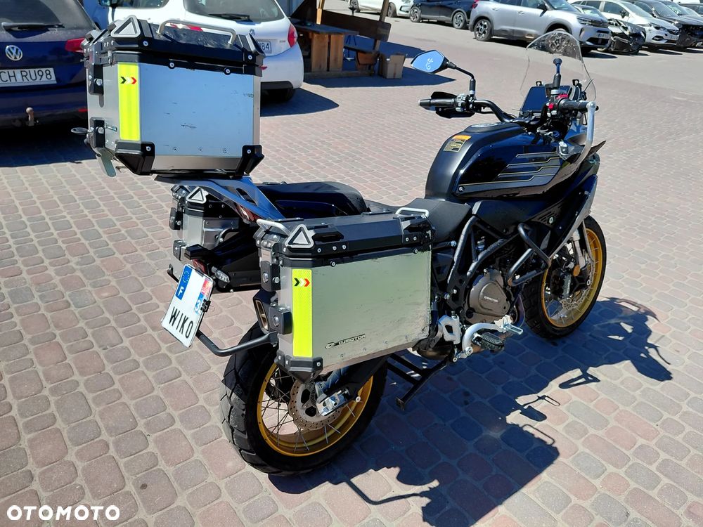 QJMOTOR SRT 800SX - 5