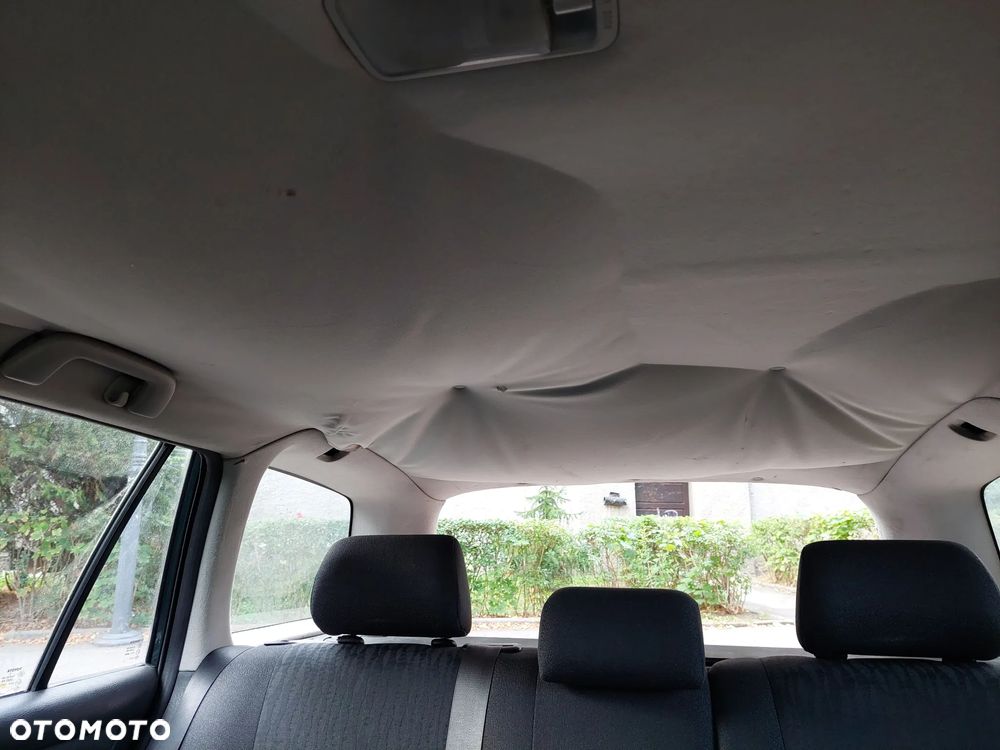 Toyota Corolla - 17