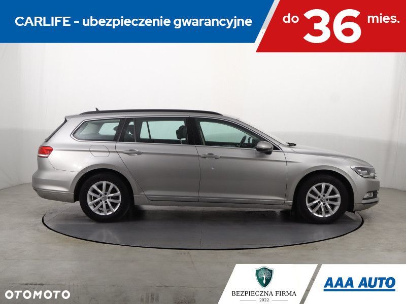Volkswagen Passat Variant - 8