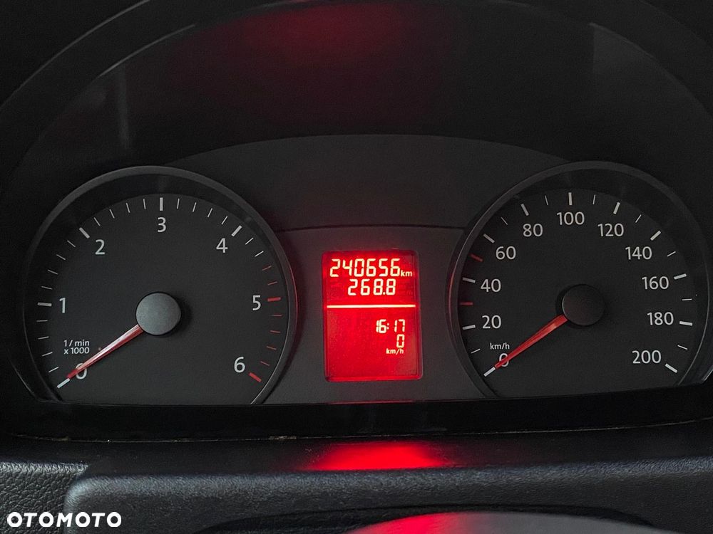 Volkswagen CRAFTER 2,0 TDI 163KM KONTENER 8EP WINDA ZEPRO NISKI PRZEBIEG - 32