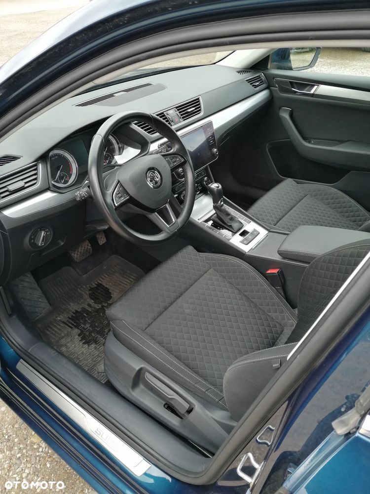 Skoda Superb 2.0 TDI Ambition DSG - 5