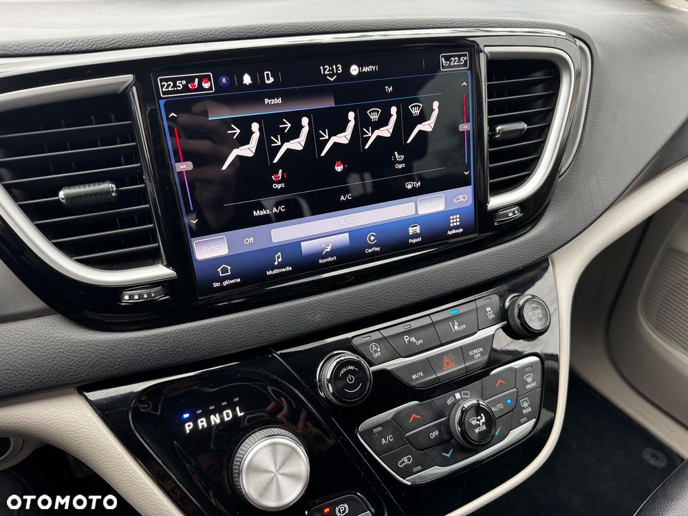 Chrysler Pacifica - 29