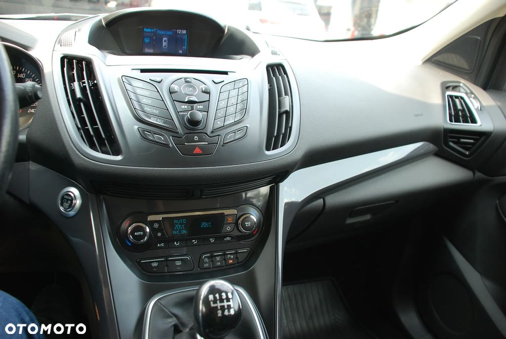 Ford Kuga 1.5 EcoBoost 2x4 Titanium - 19