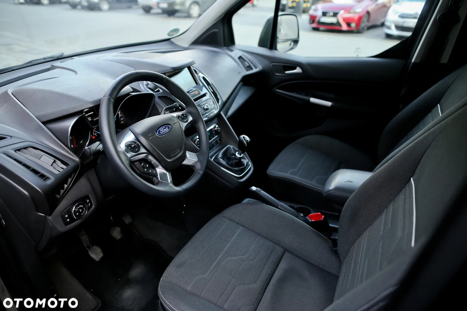Ford Tourneo Connect Grand - 18