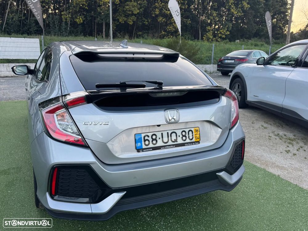 Honda Civic 1.0 i-VTEC Executive Premium - 29