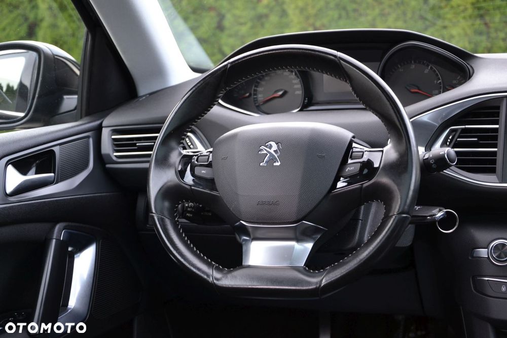 Peugeot 308 2016