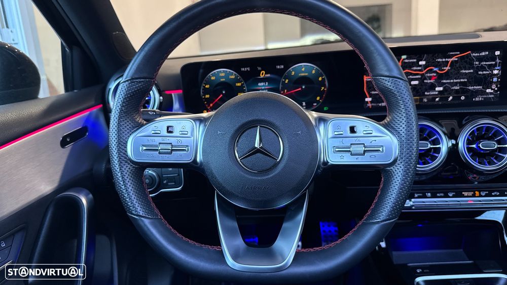 Mercedes-Benz A 180 AMG Line - 11