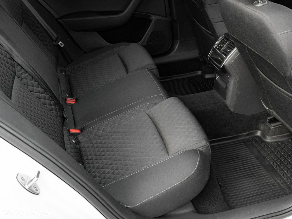 Skoda Superb 2.0 TDI SCR Ambition DSG - 29