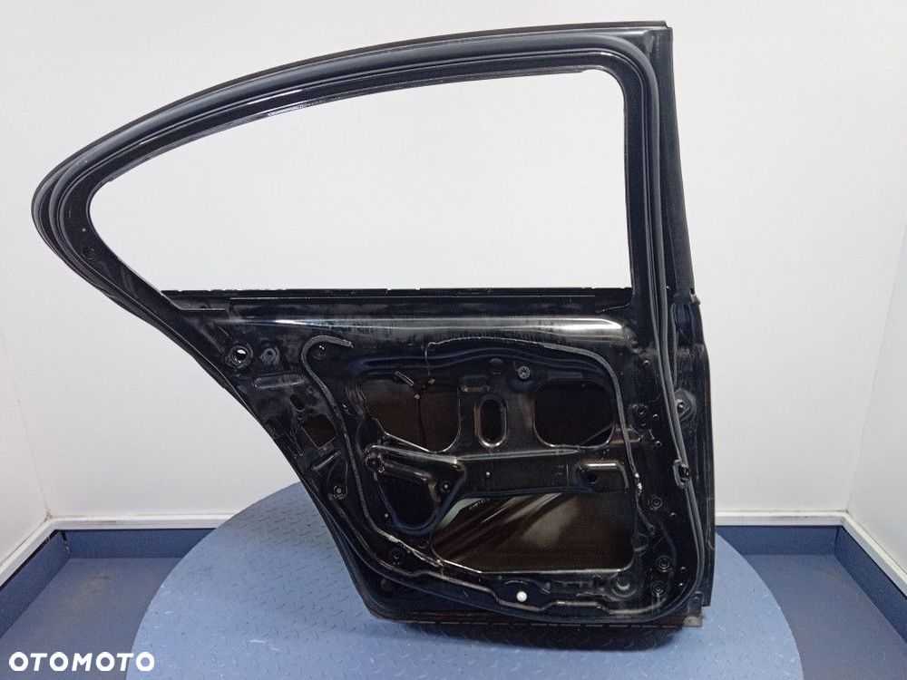 BMW 5 F10 SEDAN DRZWI TYŁ LEWE 668 SCHWARZ II - 2