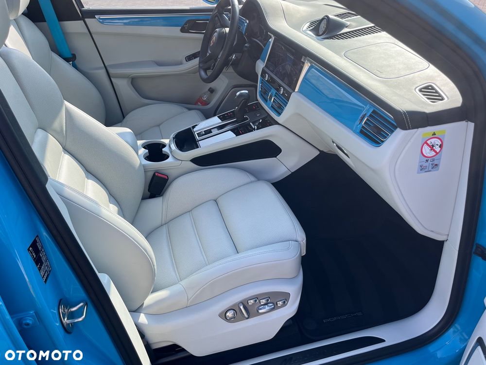 Porsche Macan T - 12