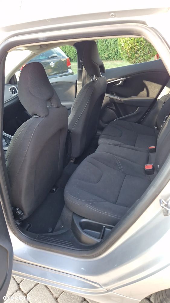 Volvo V40 D2 Kinetic - 15