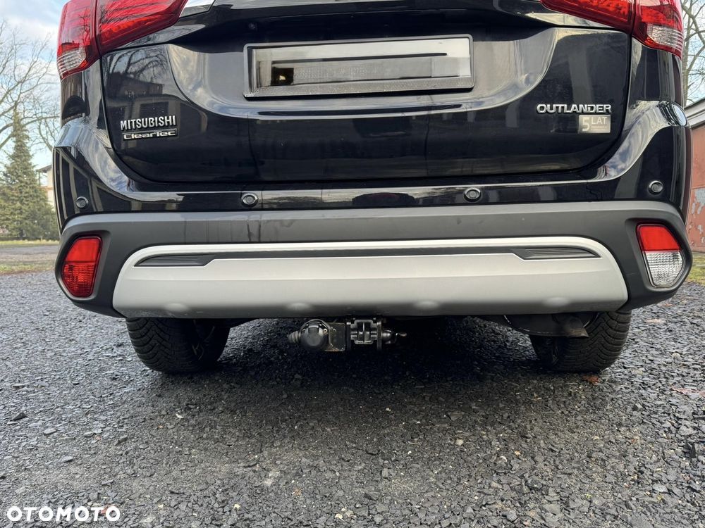 Mitsubishi Outlander 2.0 Instyle Navi 4WD CVT - 8