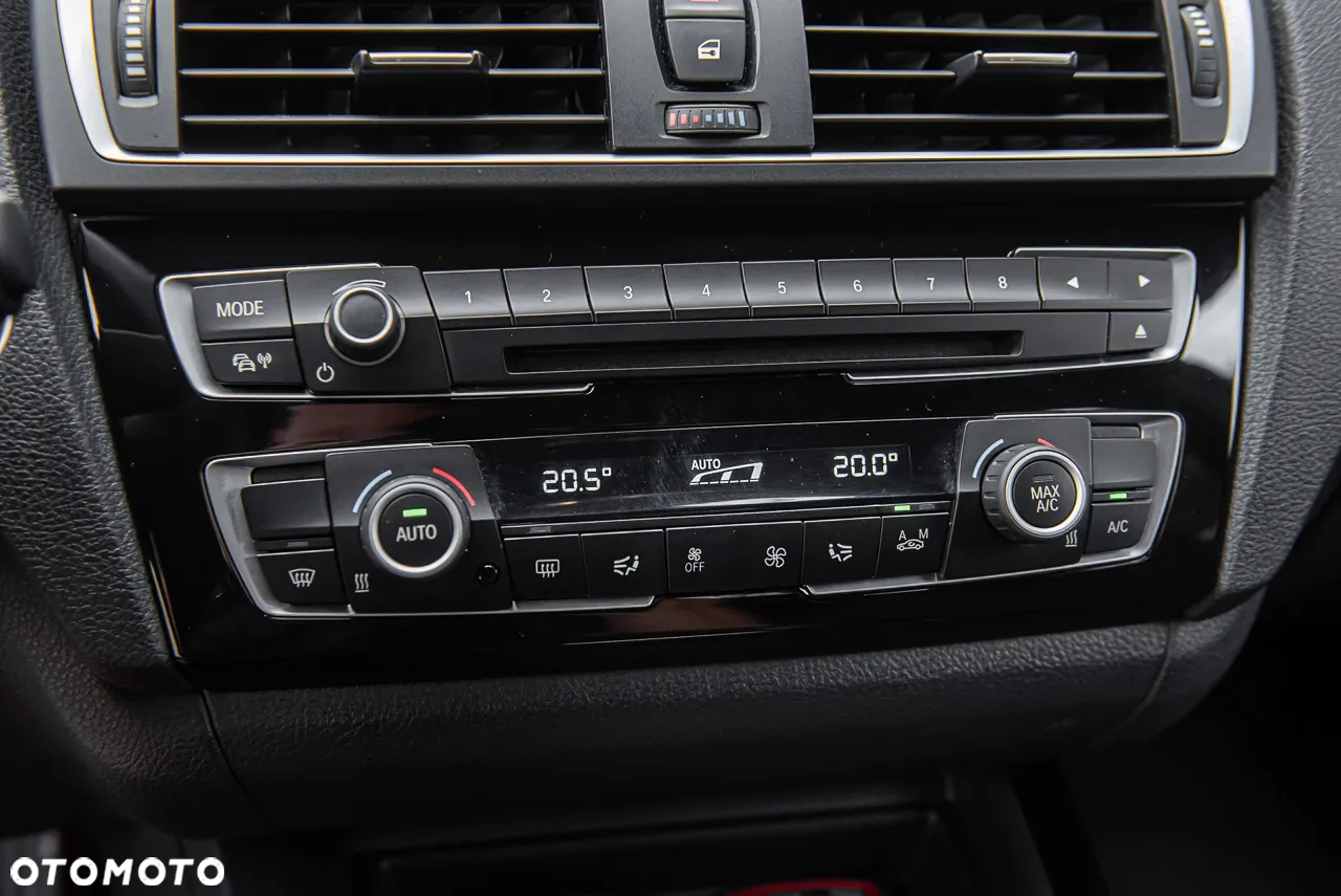 BMW Seria 1 116d Sport Line Shadow - 24