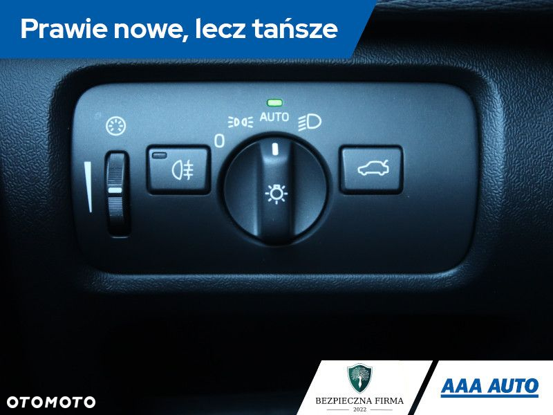 Volvo V40 - 23
