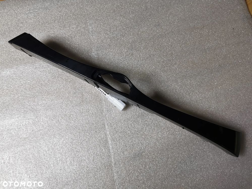 BMW 3 E46 Listwa pod lampę lewą lewy przód sprysk ORYGINAŁ