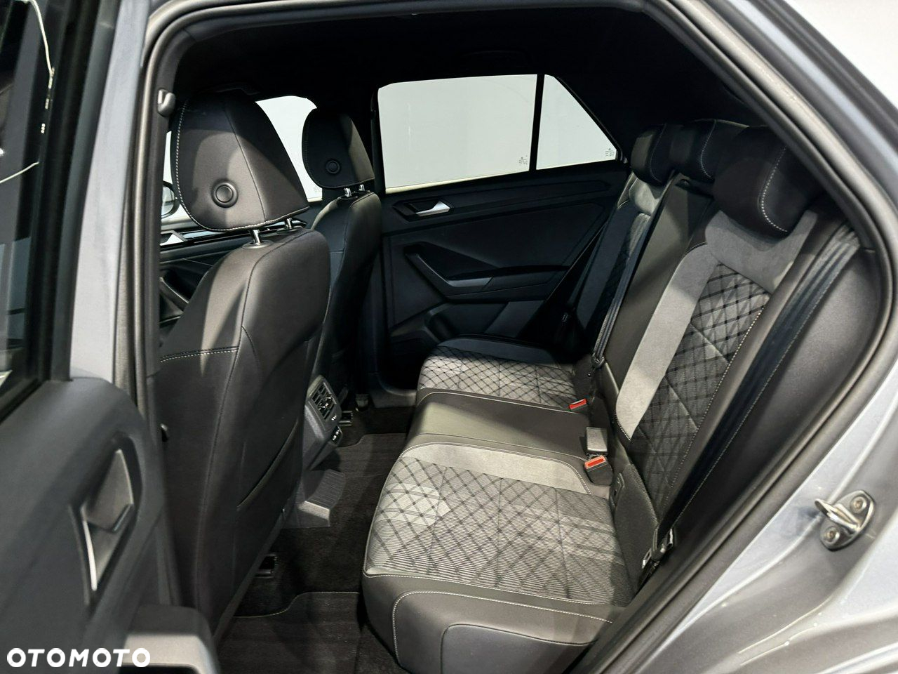 Volkswagen T-Roc - 15