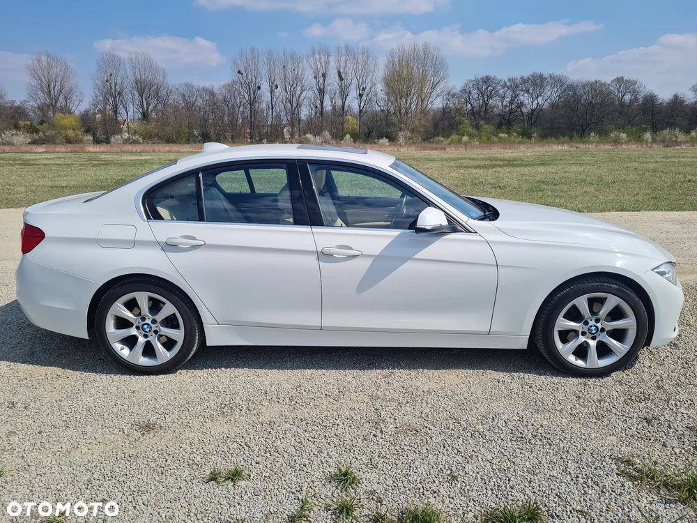 BMW Seria 3 330i Edition Luxury Line Purity - 2