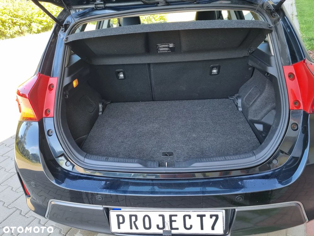 Toyota Auris 1.8 HSD Prestige NAVI - 23