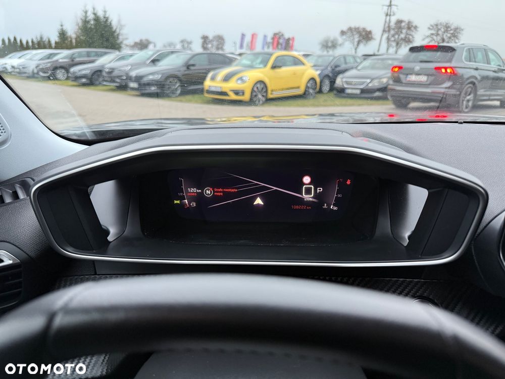 Peugeot 2008 1.2 PureTech Allure S&S EAT8 - 21
