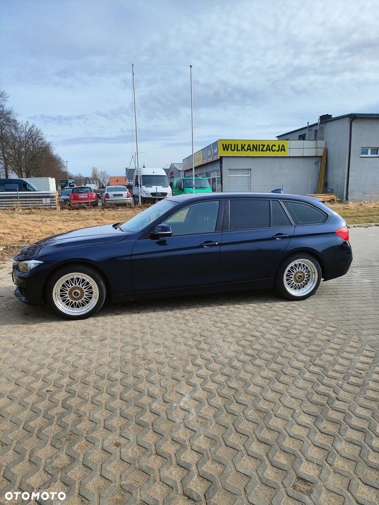 BMW Seria 3 320d - 4