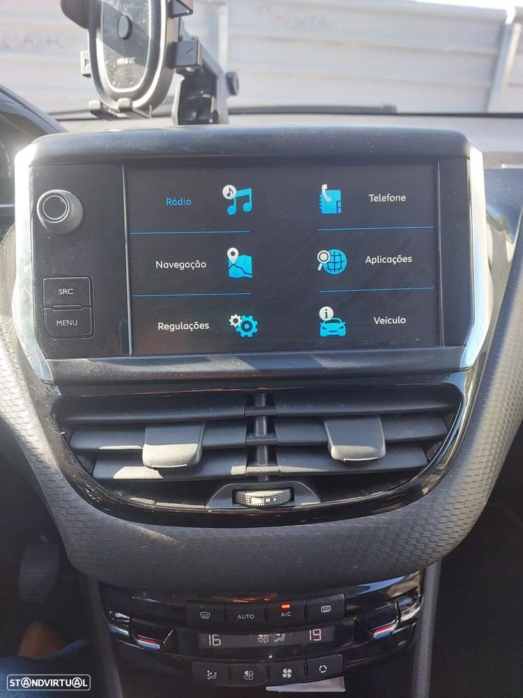 Peugeot 2008 BlueHDi 100 Allure - 14