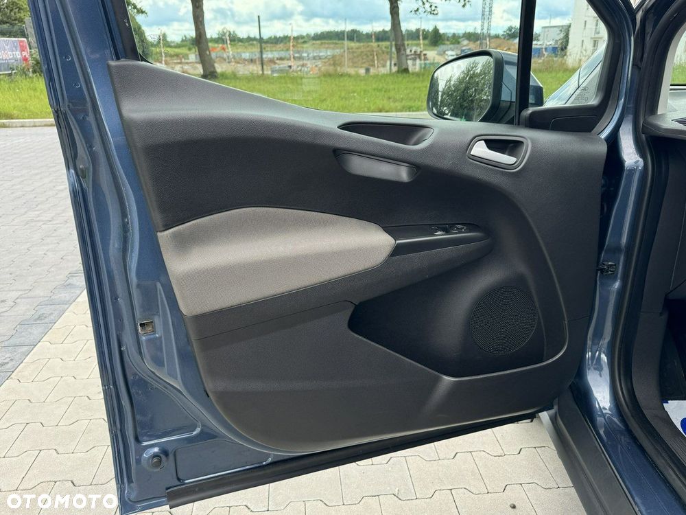 Ford Tourneo Courier - 15