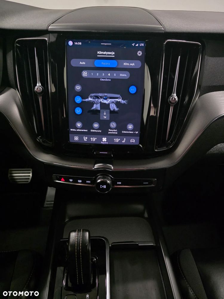 Volvo XC 60 B4 D Plus Dark - 14